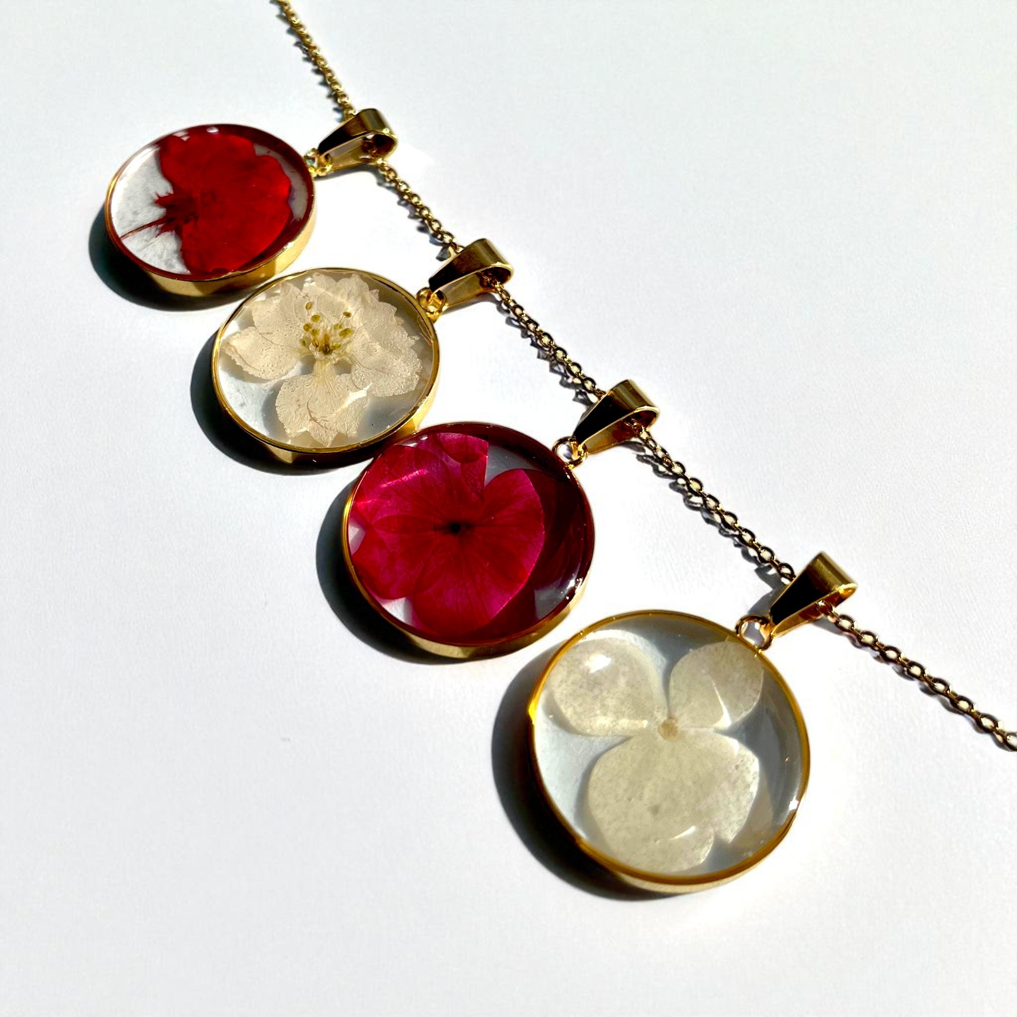 Birth Flower Necklace 12 Variants - Pressed Floral Resin Pendant, Steel/Silver/Gold Chain - ALETERNE FOREVER JOYFUL