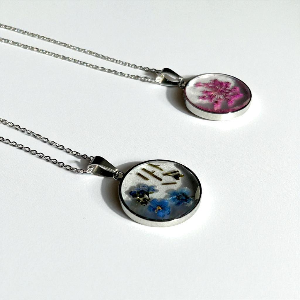 Birth Flower Necklace 12 Variants - Pressed Floral Resin Pendant, Steel/Silver/Gold Chain - ALETERNE FOREVER JOYFUL
