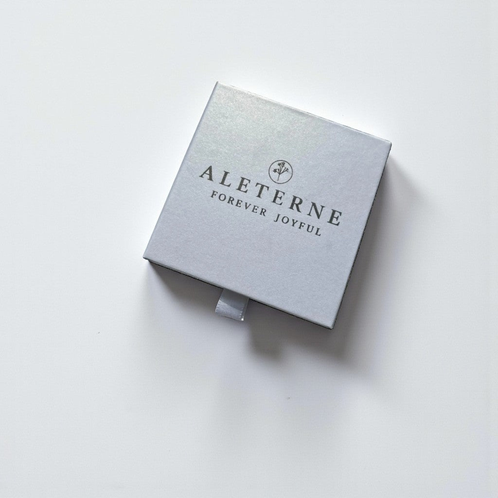 Birth Flower Necklace 12 Variants - Pressed Floral Resin Pendant, Steel/Silver/Gold Chain - ALETERNE FOREVER JOYFUL